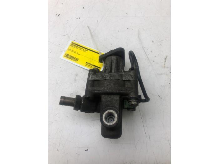 Gebruikte Servopomp Audi A4 (B5) 1.6 Prijs € 40,95 Margeregeling aangeboden door Wessel Parts & Service B.V.