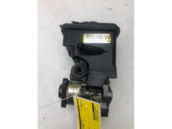 Gebruikte Servopomp BMW 5 serie Touring (E39) Prijs € 72,45 Margeregeling aangeboden door Wessel Parts & Service B.V.