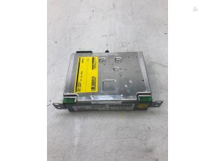 Gebruikte Radio module Opel Corsa F (UB/UH/UP) 1.2 12V 75 Prijs € 149,00 Margeregeling aangeboden door Wessel Parts & Service B.V.