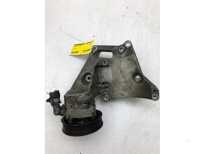 Gebruikte Servopomp Saab 9-5 Estate (YS3E) 2.2 TiD 16V Prijs € 40,95 Margeregeling aangeboden door Wessel Parts & Service B.V.