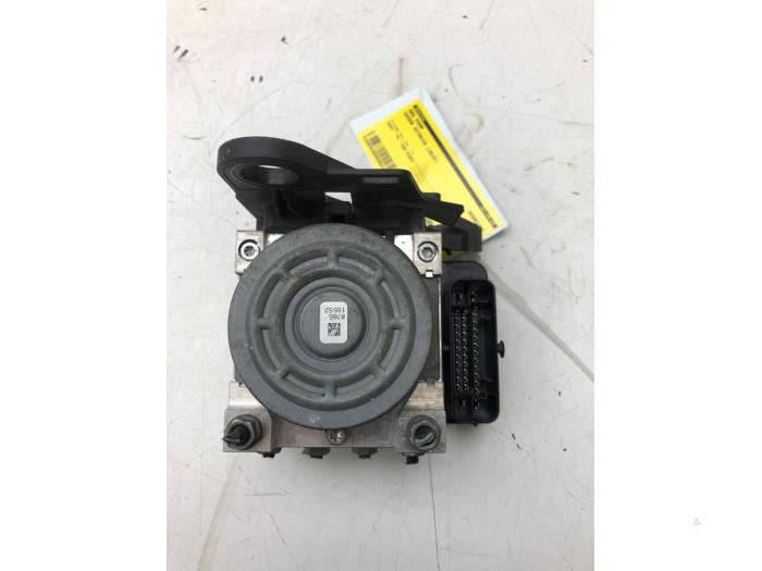 Gebruikte ABS Pomp Skoda Octavia Combi (5EAC) 1.6 TDI Greenline 16V Prijs € 183,75 Margeregeling aangeboden door Wessel Parts & Service B.V.