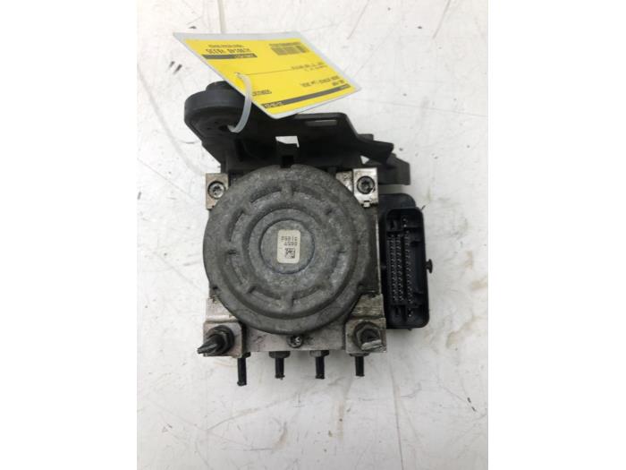 Gebruikte ABS Pomp Skoda Octavia (5EAA) 1.6 TDI Greenline 16V Prijs € 93,45 Margeregeling aangeboden door Wessel Parts & Service B.V.