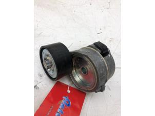 Gebruikte Spanrol Multiriem Opel Corsa F (UB/UH/UP) 1.2 Turbo 12V 100 Prijs € 29,00 Margeregeling aangeboden door Wessel Parts & Service B.V.