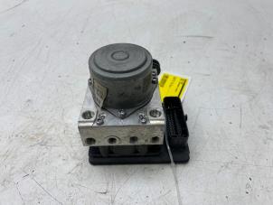 Gebruikte ABS Pomp Opel Insignia Sports Tourer 2.0 CDTI 16V 120 ecoFLEX Prijs € 125,00 Margeregeling aangeboden door Wessel Parts & Service B.V.