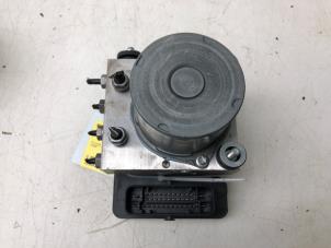 Gebruikte ABS Pomp Volkswagen Polo V (6R) 1.4 TDI Prijs € 99,00 Margeregeling aangeboden door Wessel Parts & Service B.V.