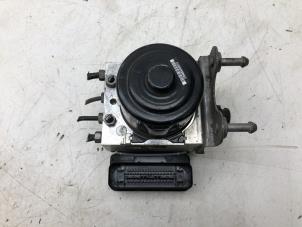 Gebruikte ABS Pomp Volkswagen Transporter T5 2.0 TDI DRF Prijs € 125,00 Margeregeling aangeboden door Wessel Parts & Service B.V.