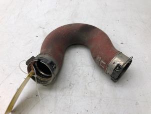 Gebruikte Intercooler Slang Mercedes Sprinter 3,5t (907.6/910.6) 314 CDI 2.1 D RWD Prijs € 49,00 Margeregeling aangeboden door Wessel Parts & Service B.V.