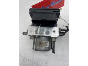 Gebruikte ABS Pomp Opel Insignia 2.0 CDTI 16V 140 ecoFLEX Prijs € 89,00 Margeregeling aangeboden door Wessel Parts & Service B.V.