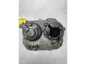 Gebruikte Distributiedeksel Porsche Panamera (971G) 2.9 V6 24V 4 E-Hybrid Prijs € 125,00 Margeregeling aangeboden door Wessel Parts & Service B.V.