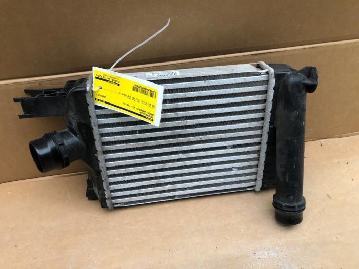 Gebruikte Intercooler Dacia Sandero II 0.9 TCE 12V Prijs € 82,95 Margeregeling aangeboden door Wessel Parts & Service B.V.