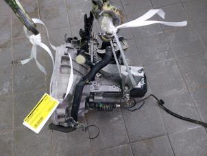 Gebruikte Versnellingsbak Dacia Sandero II 0.9 TCE 12V Prijs op aanvraag aangeboden door Wessel Parts & Service B.V.