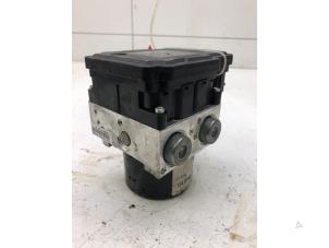 Gebruikte ABS Pomp Opel Astra J GTC (PD2/PF2) 1.7 CDTi 16V ecoFLEX 110 Prijs € 125,00 Margeregeling aangeboden door Wessel Parts & Service B.V.