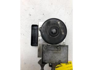 Gebruikte ABS Pomp Mercedes C Combi (S203) 2.7 C-270 CDI 20V Prijs € 89,00 Margeregeling aangeboden door Wessel Parts & Service B.V.