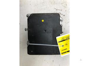 Gebruikte ABS Pomp Smart Fortwo Coupé (451.3) Prijs € 99,00 Margeregeling aangeboden door Wessel Parts & Service B.V.