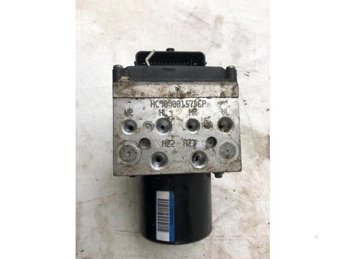 Gebruikte ABS Pomp Volkswagen Passat Variant (3C5) 2.0 TDI 16V 170 Prijs € 93,45 Margeregeling aangeboden door Wessel Parts & Service B.V.