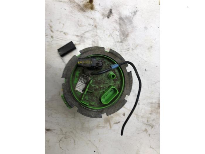 Gebruikte Tank element Pomp Skoda Superb Combi (3V5) 1.4 TSI iV 16V Prijs € 82,95 Margeregeling aangeboden door Wessel Parts & Service B.V.