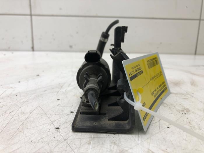 Gebruikte Tank element Pomp Skoda Superb Combi (3V5) 1.4 TSI iV 16V Prijs € 131,25 Margeregeling aangeboden door Wessel Parts & Service B.V.