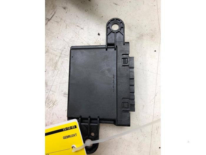 Gebruikte PDC Module Opel Insignia Sports Tourer 2.0 CDTI 16V Prijs € 61,95 Margeregeling aangeboden door Wessel Parts & Service B.V.