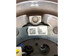 Gebruikte Vliegwiel Skoda Superb Combi (3V5) 2.0 TDI 4x4 Prijs € 225,00 Margeregeling aangeboden door Wessel Parts & Service B.V.