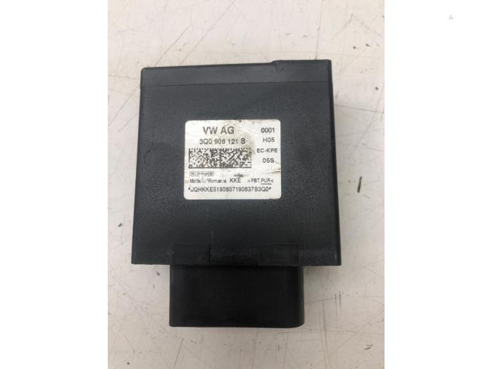 Gebruikte Brandstofpomp module Skoda Superb Combi (3V5) 2.0 TDI 4x4 Prijs € 40,95 Margeregeling aangeboden door Wessel Parts & Service B.V.