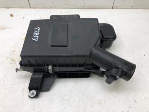 Gebruikte Luchtfilterhuis Mitsubishi Eclipse Cross (GK/GL) 2.4 16V PHEV 4x4 Prijs € 299,00 Margeregeling aangeboden door Wessel Parts & Service B.V.