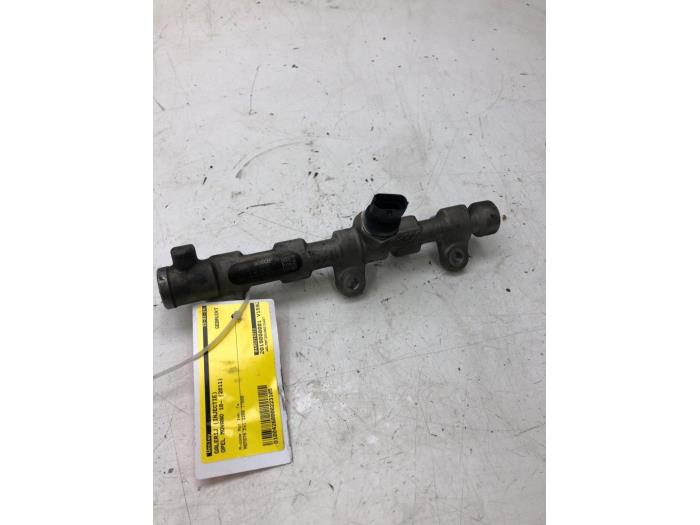 Gebruikte Common rail (Injectie) Opel Movano Combi 2.3 CDTi 16V Prijs € 103,95 Margeregeling aangeboden door Wessel Parts & Service B.V.