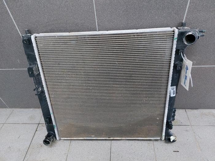 Gebruikte Radiateur Kia Sportage (QL) 1.6 CRDi 16V 136 Prijs € 61,95 Margeregeling aangeboden door Wessel Parts & Service B.V.