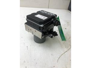 Gebruikte ABS Pomp Audi A5 Cabrio (8F7) 2.0 TDI 16V Prijs € 99,00 Margeregeling aangeboden door Wessel Parts & Service B.V.