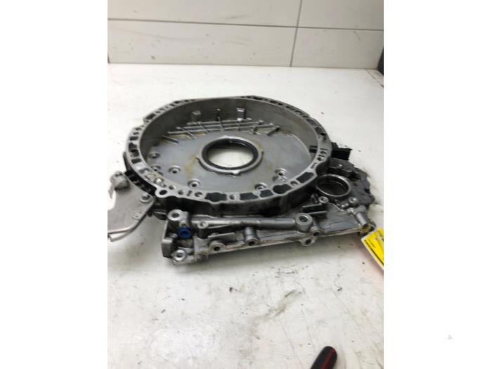 Gebruikte Distributiedeksel Mercedes GLE (V167) 400d 2.9 4-Matic Prijs € 131,25 Margeregeling aangeboden door Wessel Parts & Service B.V.