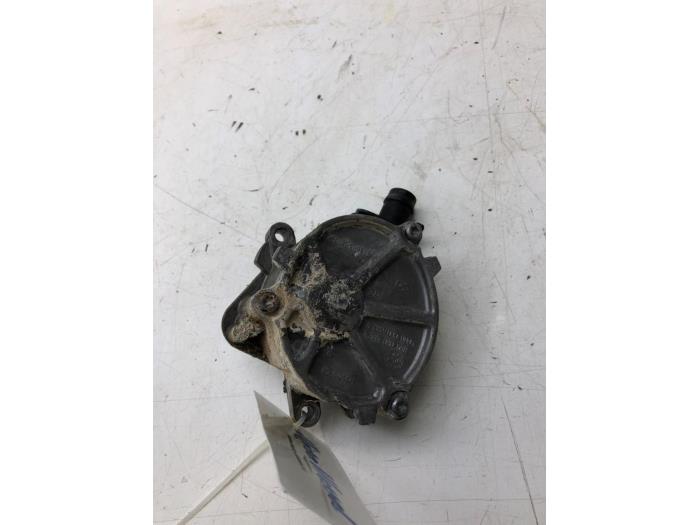 Vacuumpomp (Benzine) van een Nissan Qashqai (J11) 1.3 DIG-T 160 16V 2019