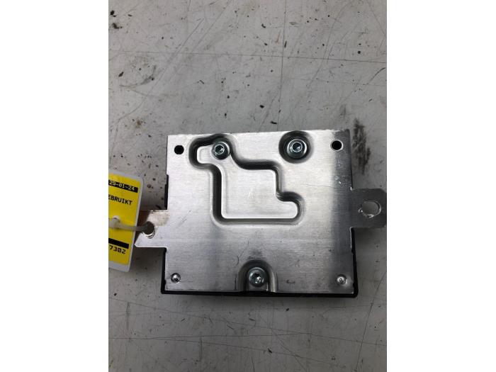 Gebruikte Brandstofpomp module Mercedes E AMG (R238) 3.0 E-53 AMG EQ Boost 24V 4-Matic+ Prijs € 40,95 Margeregeling aangeboden door Wessel Parts & Service B.V.