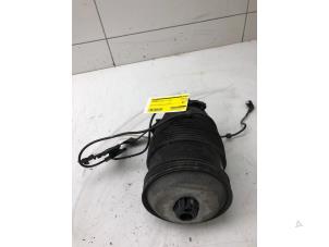 Gebruikte Luchtbalg Mercedes E AMG (R238) 3.0 E-53 AMG EQ Boost 24V 4-Matic+ Prijs € 299,00 Margeregeling aangeboden door Wessel Parts & Service B.V.