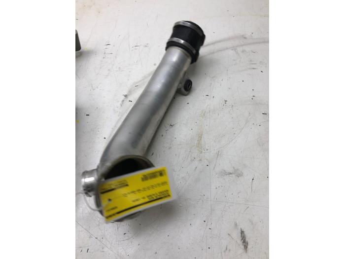 Gebruikte Intercooler Buis Mercedes E AMG (R238) 3.0 E-53 AMG EQ Boost 24V 4-Matic+ Prijs € 93,45 Margeregeling aangeboden door Wessel Parts & Service B.V.
