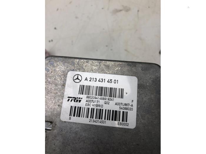Gebruikte ABS Pomp Mercedes E AMG (R238) 3.0 E-53 AMG EQ Boost 24V 4-Matic+ Prijs € 418,95 Margeregeling aangeboden door Wessel Parts & Service B.V.