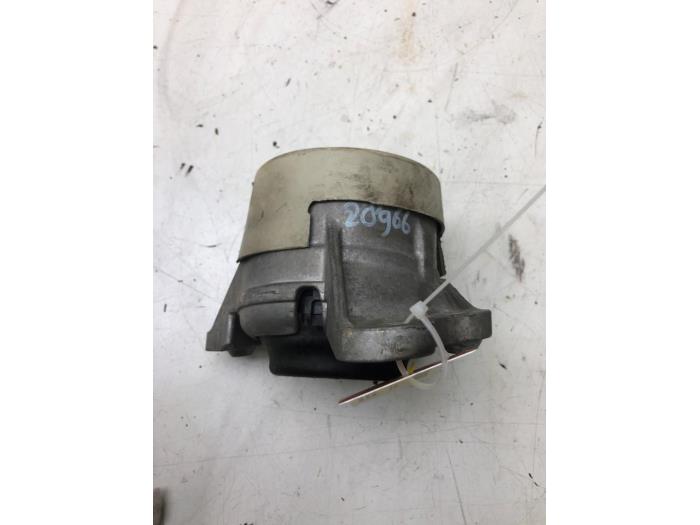Gebruikte Motorsteun Mercedes E AMG (R238) 3.0 E-53 AMG EQ Boost 24V 4-Matic+ Prijs € 82,95 Margeregeling aangeboden door Wessel Parts & Service B.V.