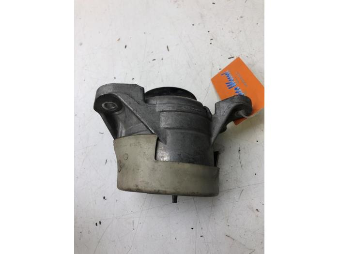 Gebruikte Motorsteun Mercedes E AMG (R238) 3.0 E-53 AMG EQ Boost 24V 4-Matic+ Prijs € 82,95 Margeregeling aangeboden door Wessel Parts & Service B.V.