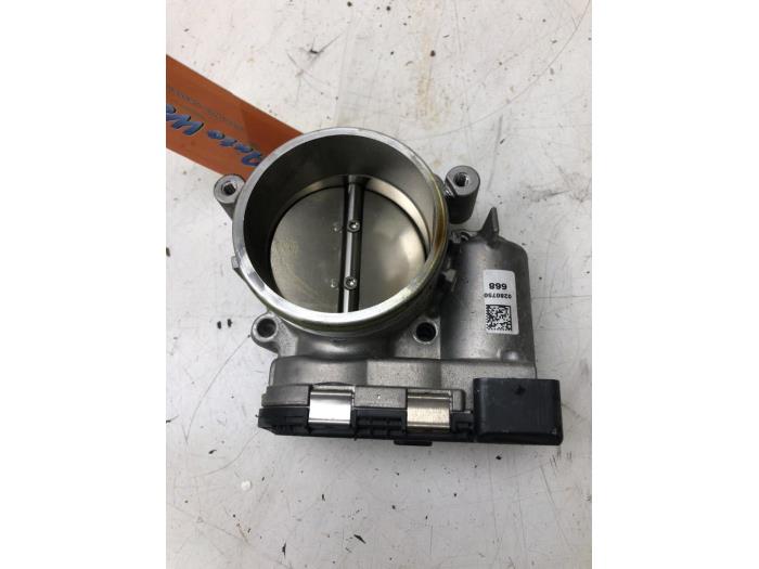 Gebruikte Gasklephuis Mercedes E AMG (R238) 3.0 E-53 AMG EQ Boost 24V 4-Matic+ Prijs € 131,25 Margeregeling aangeboden door Wessel Parts & Service B.V.