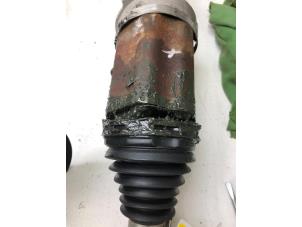 Gebruikte Cardanas rechts-voor (VWA) Lynk &amp; Co 01 1.5 PHEV Prijs op aanvraag aangeboden door Wessel Parts & Service B.V.