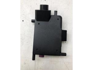 Gebruikte Camera voorzijde Lynk &amp; Co 01 1.5 PHEV Prijs € 199,00 Margeregeling aangeboden door Wessel Parts & Service B.V.