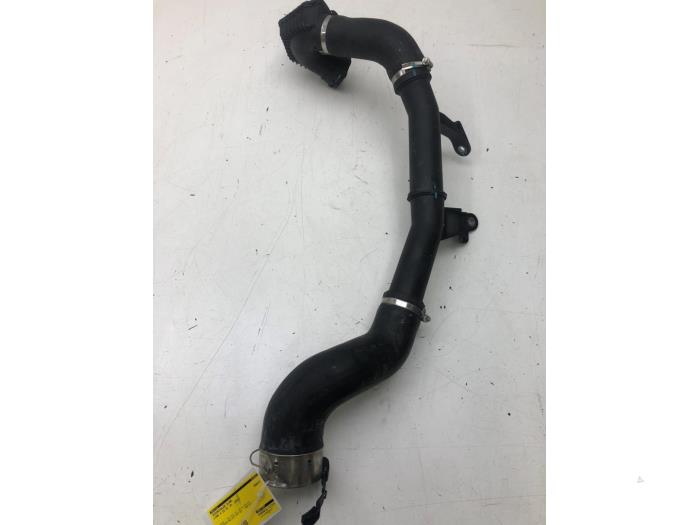 Gebruikte Intercooler Slang Lynk &amp; Co 01 1.5 PHEV Prijs € 82,95 Margeregeling aangeboden door Wessel Parts & Service B.V.