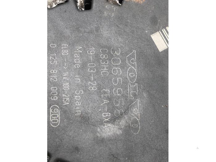 Dynamo van een Volvo XC40 (XZ) 2.0 D3 16V 2019
