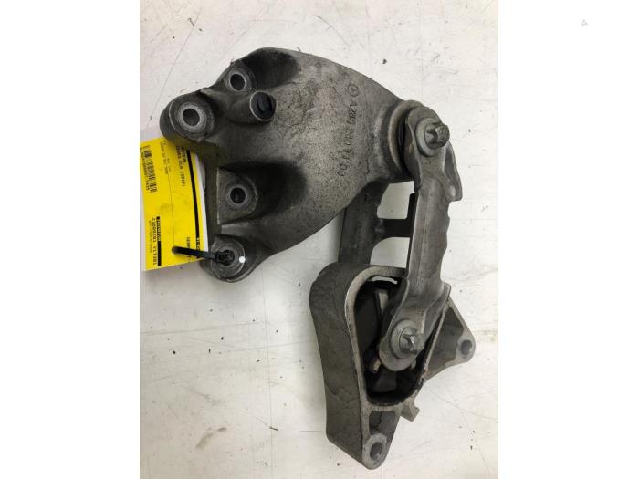 MERCEDES-BENZ CLA-Class C117 (2013-2016) Right Side Engine Mount 2462401109 23541547
