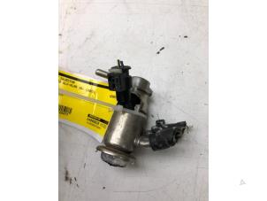 Gebruikte Injector adblue Mercedes GLC (X253) 2.9 400 d 24V Prijs € 149,00 Margeregeling aangeboden door Wessel Parts & Service B.V.