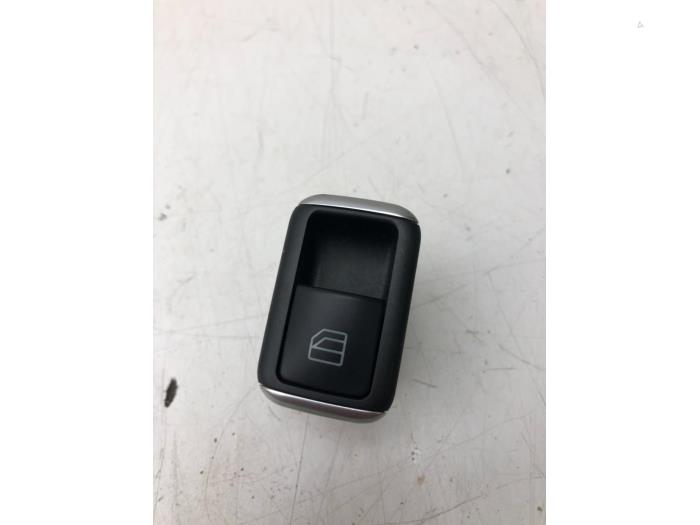 MERCEDES-BENZ CLA-Class C117 (2013-2016) Front Left Door Window Switch 2049058102 23558036