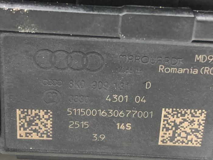 Kontaktslot+Sleutel van een Audi A4 Avant (B8) 1.8 TFSI 16V 2015