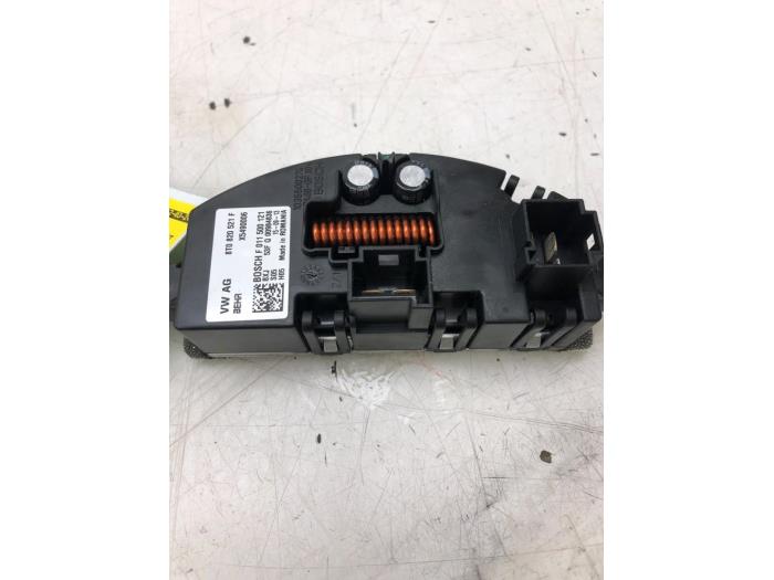 AUDI A4 B8/8K (2011-2016) Other Control Units 8T0820521F 23673550