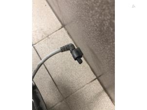 Gebruikte Fusee rechts-achter Cupra Leon (KLCB) 1.4 e-Hybrid 245, VZ 16V Prijs € 299,00 Margeregeling aangeboden door Wessel Parts & Service B.V.