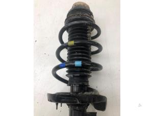 Gebruikte Mac Phersonpoot links-voor Kia Rio IV (YB) 1.2 MPI 16V Prijs € 79,00 Margeregeling aangeboden door Wessel Parts & Service B.V.