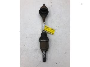 Gebruikte Steekas links-achter Renault Twingo III (AH) ZE R80 Prijs € 175,00 Margeregeling aangeboden door Wessel Parts & Service B.V.