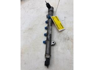 Gebruikte Injector brug Mercedes C Estate (S205) C-220 CDI BlueTEC, C-220 d 2.2 16V Prijs € 59,00 Margeregeling aangeboden door Wessel Parts & Service B.V.
